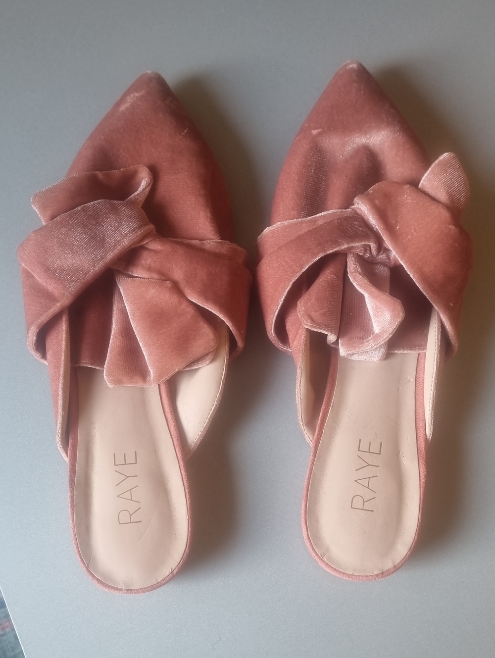 Raye Velvet pink bow mules size 9.5 - Picture 1 of 6